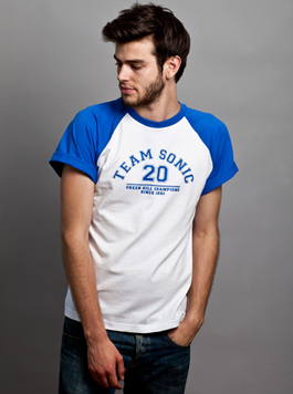 Insert Coin Clothing propose de jolis tee-shirts Sonic